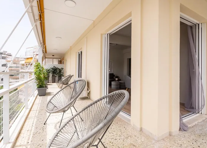 Sea View Stylish Penthouse In Varkiza