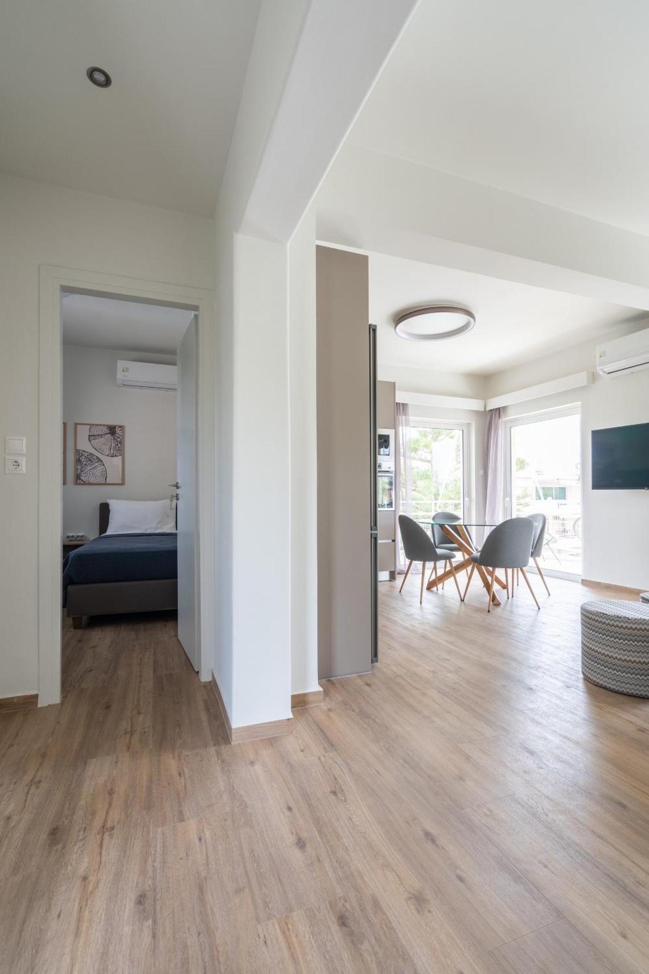Sea View Stylish Penthouse In Varkiza Apartment *