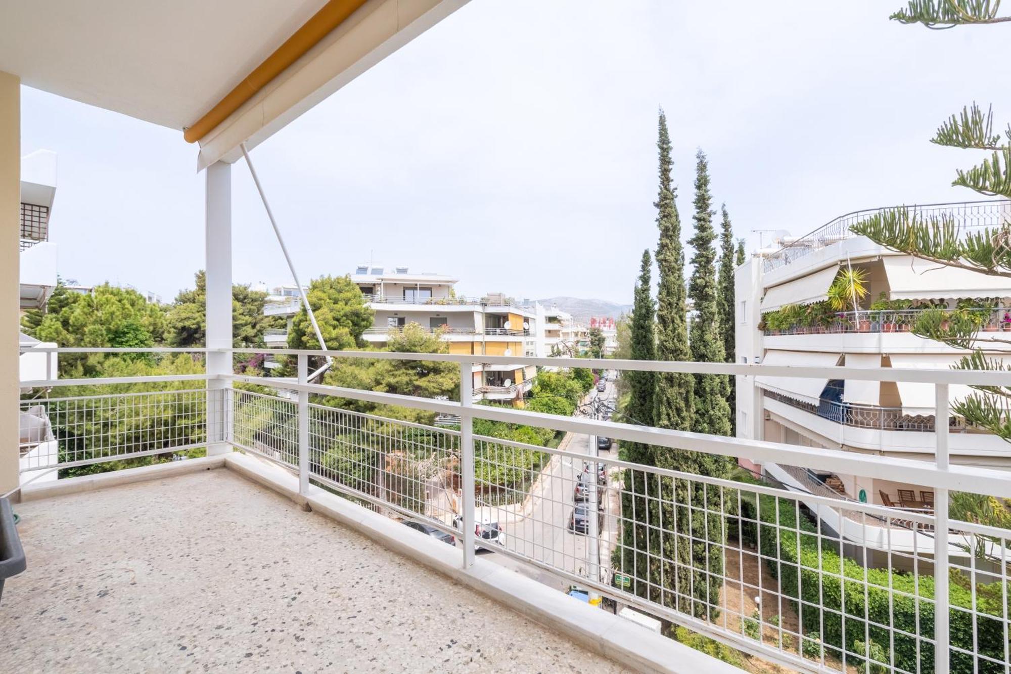 Sea View Stylish Penthouse In Varkiza * Vari (Attica)