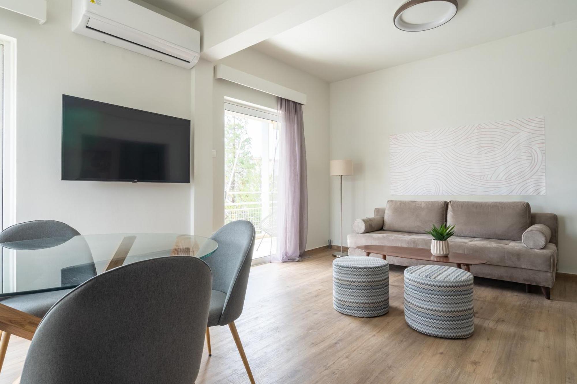 Sea View Stylish Penthouse In Varkiza *
