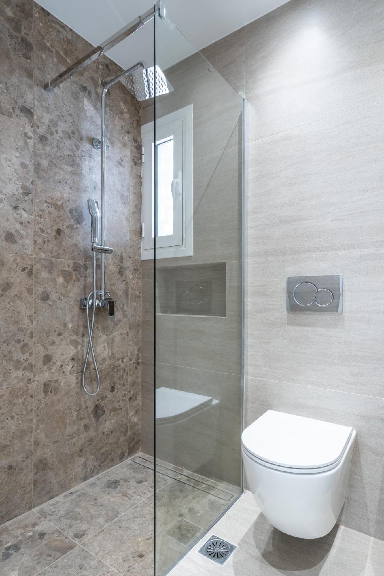 Sea View Stylish Penthouse In Varkiza Vari (Attica)