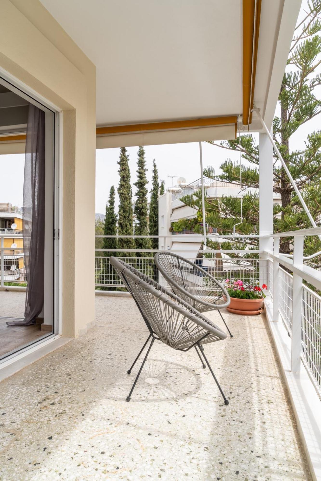 Sea View Stylish Penthouse In Varkiza
